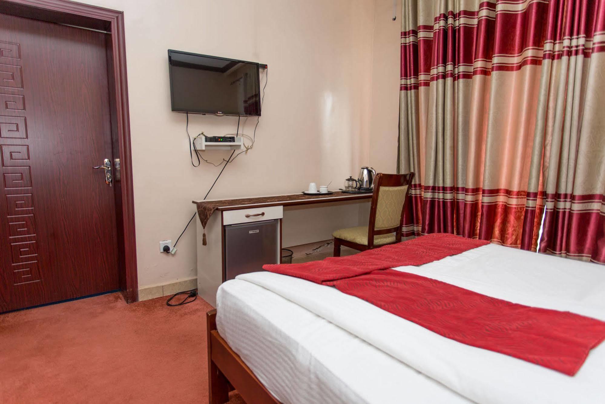 Legend Boutique Hotel Кигали Екстериор снимка